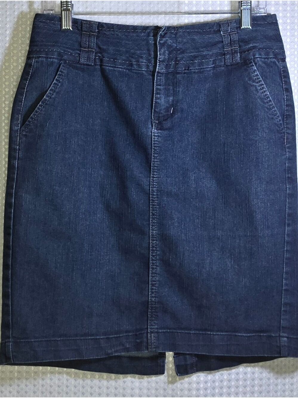 Roz & Ali Dark Wash Denim Pencil Skirt Preppy Chic Minimalist Style Quiet Luxury - Picture 12 of 13
